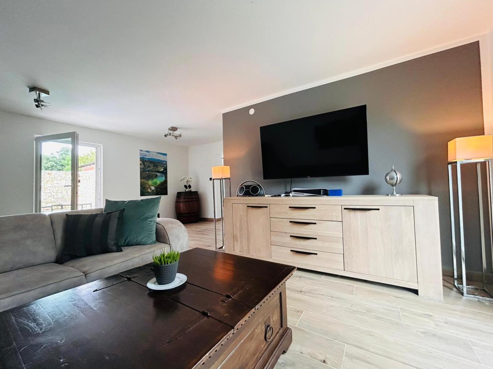 Holiday Home Ivan Перой Экстерьер фото